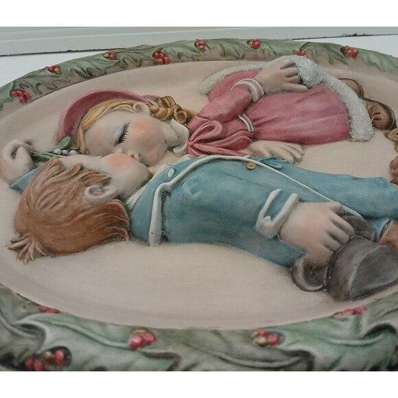 Vintage Ceramic Wall Plaque Children Kissing Under the Mistletoe Hand Painted - Picture 6 of 12